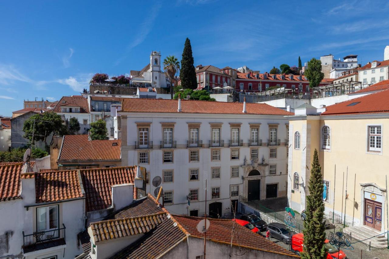 Alfama Stunning River And Historic Views 2bedrooms & 2bathrooms Ac Balcony 18th Century Building * Lissabon